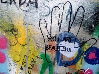 Graffiti "You are beautiful"